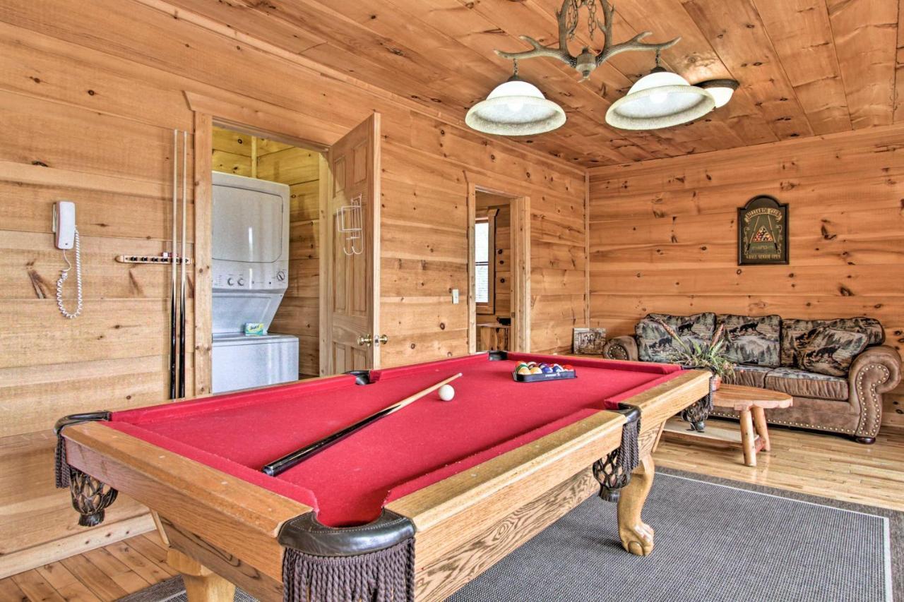 Sevierville Sanctuary Hot Tub, Pool Table And Deck! Exterior photo